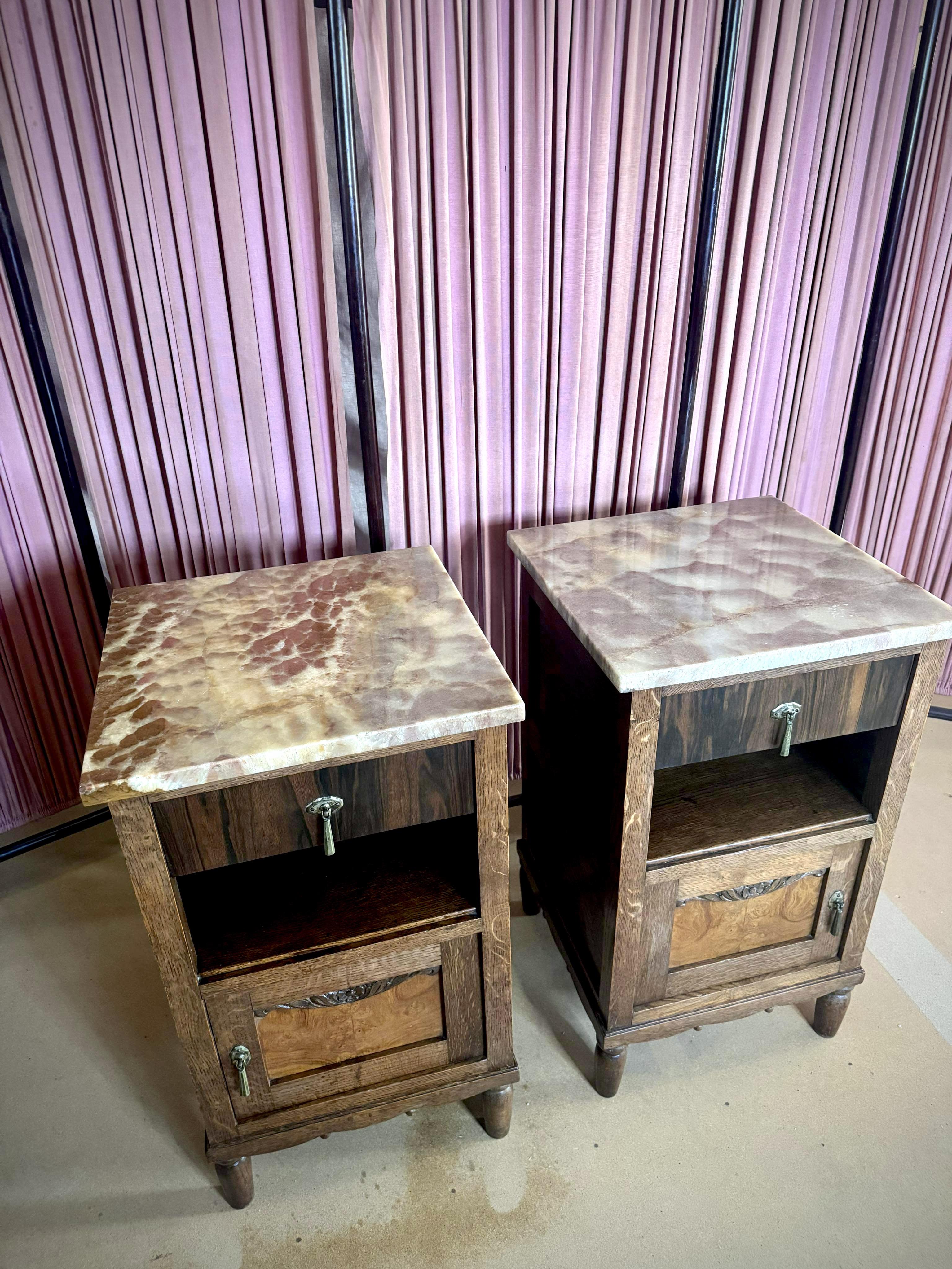 Sängbord med marmor