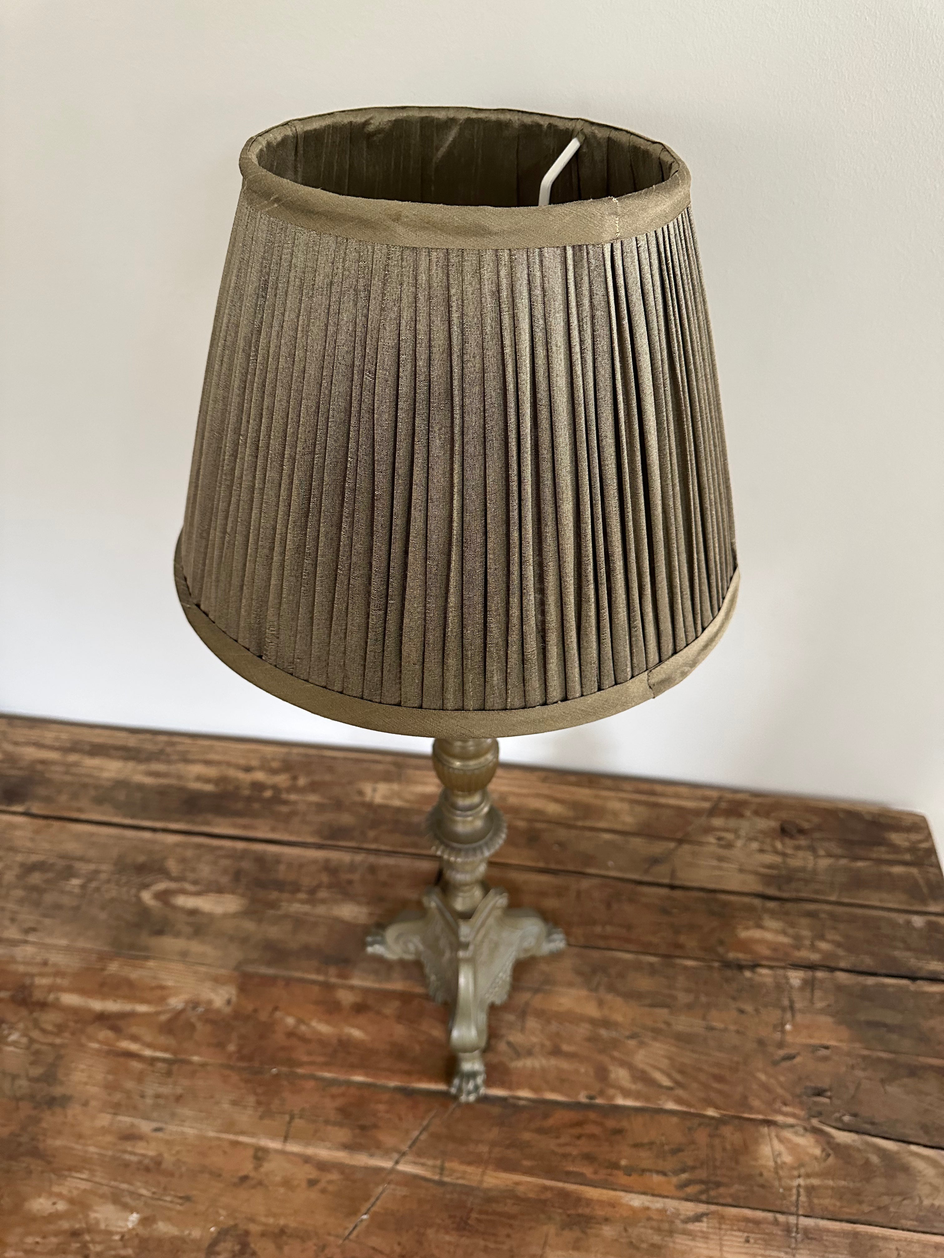 Bordslampa i brons